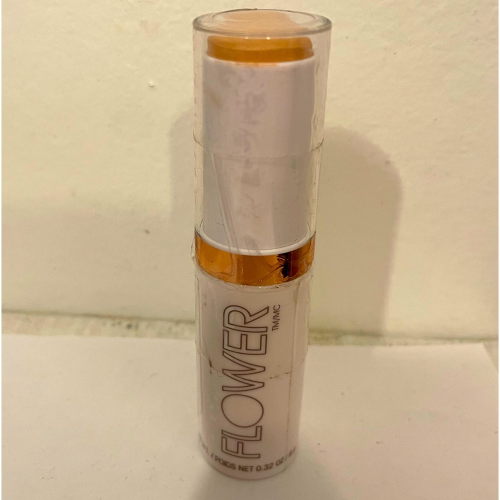FLOWER FOUNDATION STICK